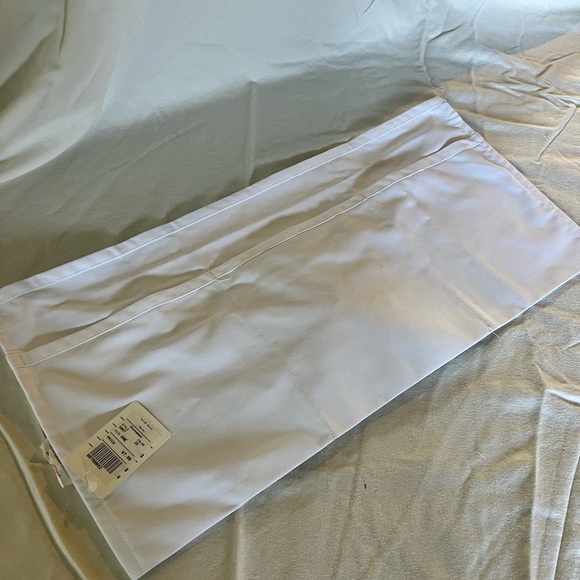 2 White 3 Pocket Waitress Aprons - Picture 2 of 5